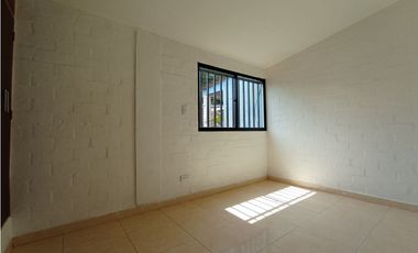 SE ALQUILA CASA EN VILLA DEL PRADO EN PASAJE