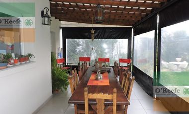 Casa en venta de cinco ambientes apto crédito en lote central