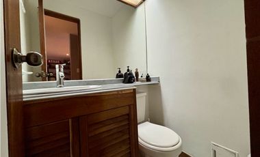 ARRIENDO APARTAMENTO 102m2 DUPLEX 2H/3B/2G REMODELADO CENTRICO CABRERA