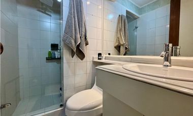 ARRIENDO APARTAMENTO 102m2 DUPLEX 2H/3B/2G REMODELADO CENTRICO CABRERA