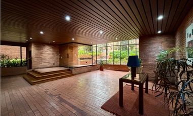 ARRIENDO APARTAMENTO 102m2 DUPLEX 2H/3B/2G REMODELADO CENTRICO CABRERA