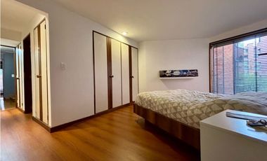 ARRIENDO APARTAMENTO 102m2 DUPLEX 2H/3B/2G REMODELADO CENTRICO CABRERA