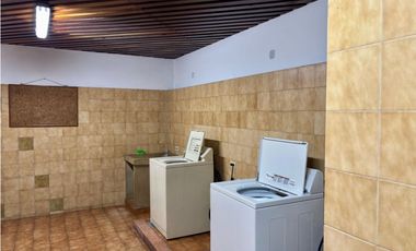 ARRIENDO APARTAMENTO 102m2 DUPLEX 2H/3B/2G REMODELADO CENTRICO CABRERA