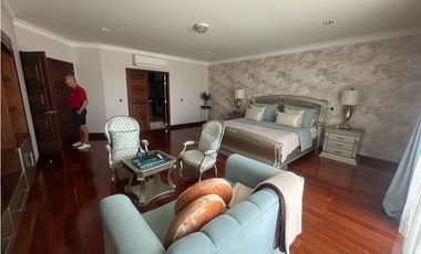 MANSIÓN EN VENTA EN LAS MERCEDES ALFAGUARA JAMUNDI