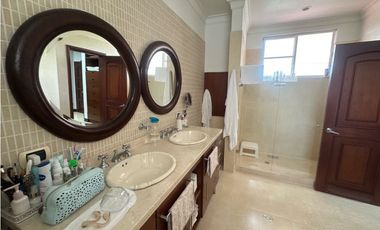 MANSIÓN EN VENTA EN LAS MERCEDES ALFAGUARA JAMUNDI
