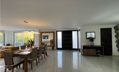 SE VENDE LUJOSA CASA CAMPESTRE EN DAPA
