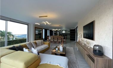 SE VENDE LUJOSA CASA CAMPESTRE EN DAPA