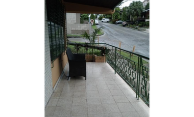 SE VENDE AMPLIA CASA BETANIA 244 m2 BALCON