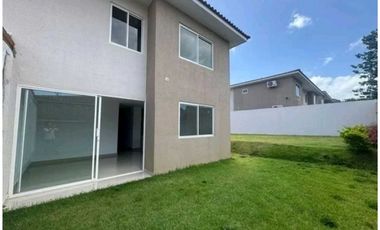 ALQUILO CASA DUPLEX EN ARRAIJAN PH BAMBÚ GARDENS