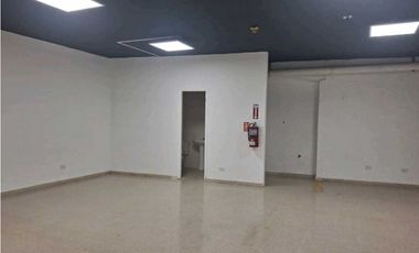 LOCAL COMERCIAL   EN  PLAZA    AGORA   CHANIS  174M2