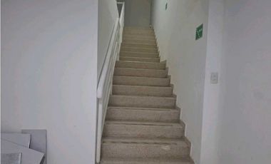 LOCAL COMERCIAL   EN  PLAZA    AGORA   CHANIS  174M2