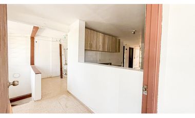 BETANIA  / URB. LOS ANGELES / CASA DE 4 NIVELES / 450 m2 / PATIO