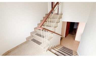BETANIA  / URB. LOS ANGELES / CASA DE 4 NIVELES / 450 m2 / PATIO