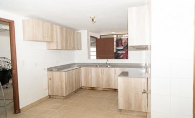 BETANIA  / URB. LOS ANGELES / CASA DE 4 NIVELES / 450 m2 / PATIO