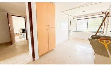 SE VENDE CASA EN BETANIA URB. LOS ANGELES DE 4 NIVELES 450 m2 PATIO