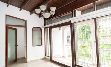 SE VENDE CASA EN BETANIA URB. LOS ANGELES DE 4 NIVELES 450 m2 PATIO