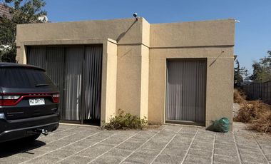 AMPLIA Y EXCELENTE CASA DE 3 DORMITORIOS CON 3 BAÑOS