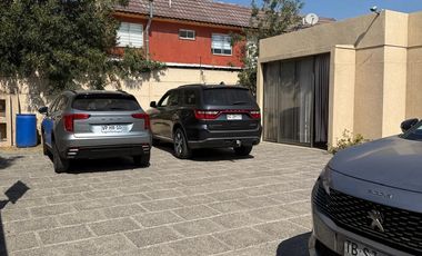 AMPLIA Y EXCELENTE CASA DE 3 DORMITORIOS CON 3 BAÑOS