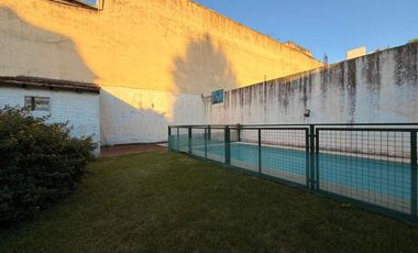 Casa en alquiler en Ramos Mejia Sur