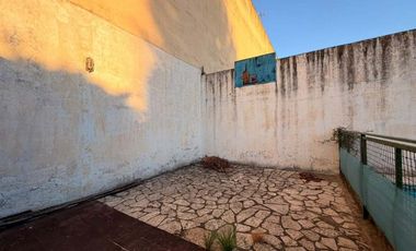 Casa en alquiler en Ramos Mejia Sur