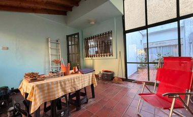 Casa en alquiler en Ramos Mejia Sur