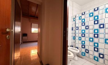 Casa en alquiler en Ramos Mejia Sur