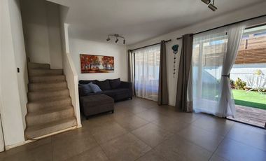 Casa en Arriendo en los ceibos 1100