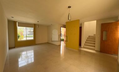 Casa en venta en privada