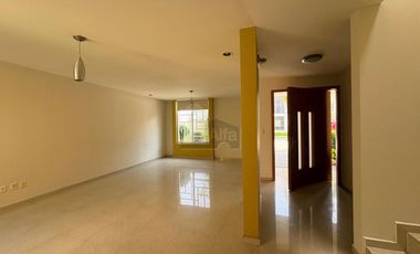 Casa en venta en privada