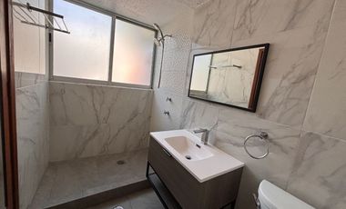 LINDA CASA EN CONDOMINIO DE UN NIVEL CON JARDIN