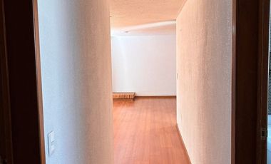 LINDA CASA EN CONDOMINIO DE UN NIVEL CON JARDIN