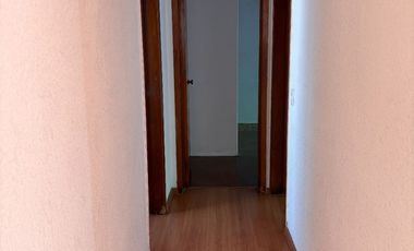 LINDA CASA EN CONDOMINIO DE UN NIVEL CON JARDIN
