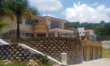 CASA EN RENTA FRACCIONAMIENTO GRAN RESERVA, IXTAPAN DE LA SAL