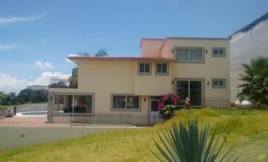 CASA EN RENTA FRACCIONAMIENTO GRAN RESERVA, IXTAPAN DE LA SAL