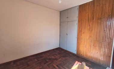 VENTA DUPLEX CON TERRAZA EN  QUINTA SECCION