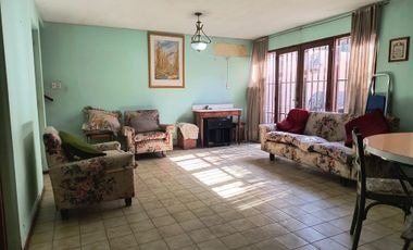 VENTA DUPLEX CON TERRAZA EN  QUINTA SECCION