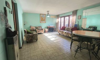 VENTA DUPLEX CON TERRAZA EN  QUINTA SECCION
