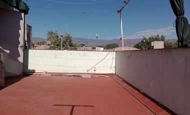 VENTA DUPLEX CON TERRAZA EN  QUINTA SECCION
