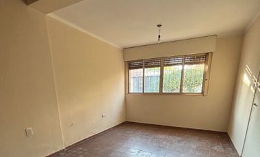 VENTA CASA BARRIO BOMBAL, GODOY CRUZ