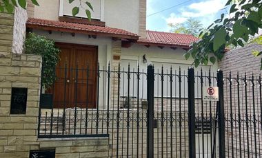ALQUILER CASA, QUINTA SECCION, IDEAL USO COMERCIAL