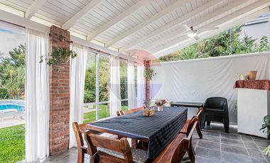 CASA EN VENTA EN ABRIL CLUB DE CAMPO