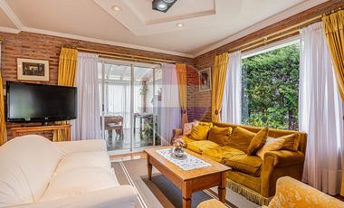 CASA EN VENTA EN ABRIL CLUB DE CAMPO
