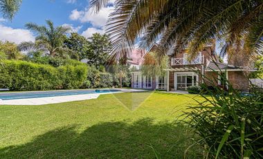 CASA EN VENTA EN ABRIL CLUB DE CAMPO