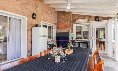 CASA EN VENTA EN ABRIL CLUB DE CAMPO