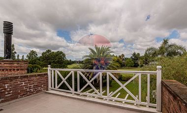 CASA EN VENTA EN ABRIL CLUB DE CAMPO