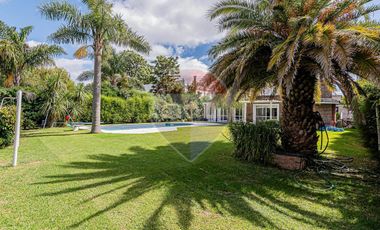CASA EN VENTA EN ABRIL CLUB DE CAMPO