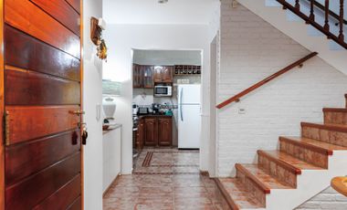 CASA 3 AMBIENTES ALQUILER BARRIO VICENTE MELAZZI
