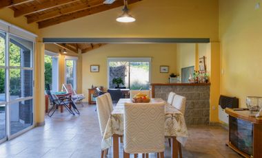 CASA 3 AMBIENTES EN VENTA BARRIO VICENTE MELAZZI