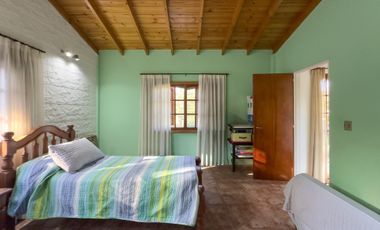 CASA 3 AMBIENTES EN VENTA BARRIO VICENTE MELAZZI