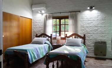 CASA 3 AMBIENTES EN VENTA BARRIO VICENTE MELAZZI